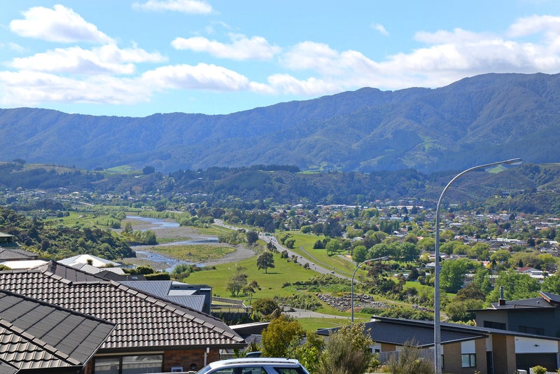30 Cosgrove Rise, Riverstone Terraces, Upper Hutt - Carousel 2