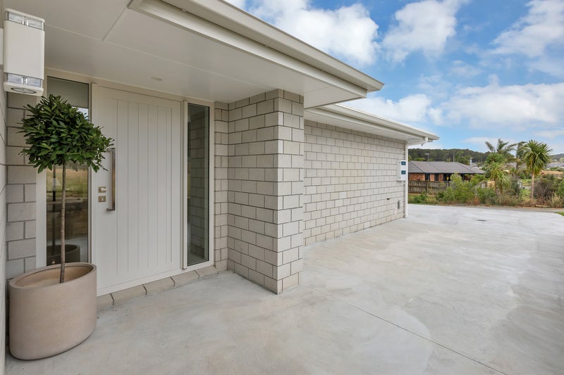 7 Cedar Place, Tikipunga, Whangarei - Carousel 2