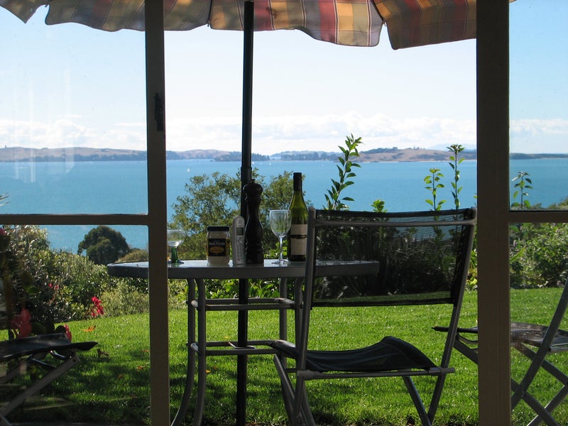 82 Mellons Bay Road, Mellons Bay, Auckland - Carousel 1