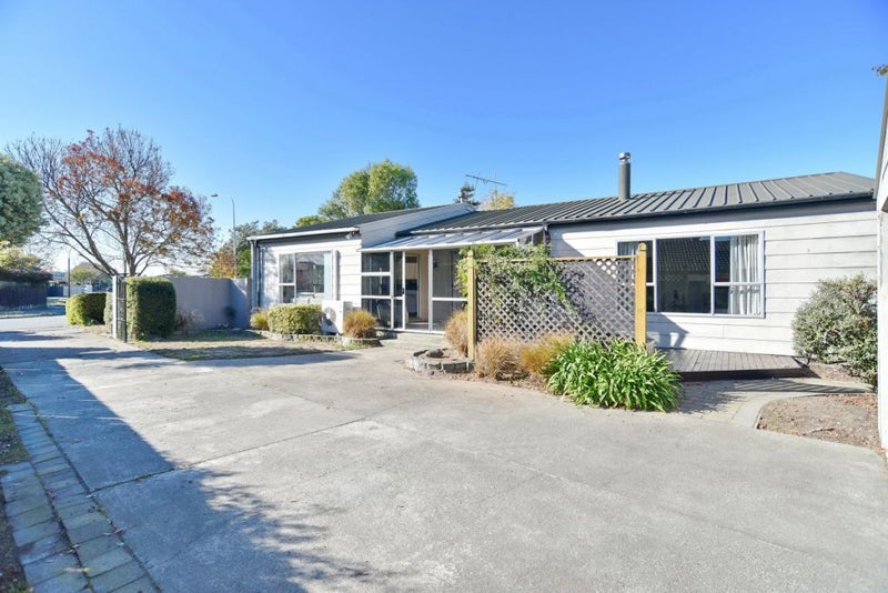 39 Royal Park Drive, Parklands, Christchurch - Carousel 1