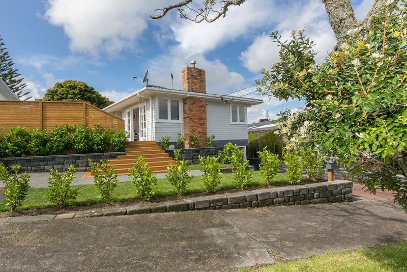 38 Rosamund Avenue, New Windsor, Auckland - Carousel 2