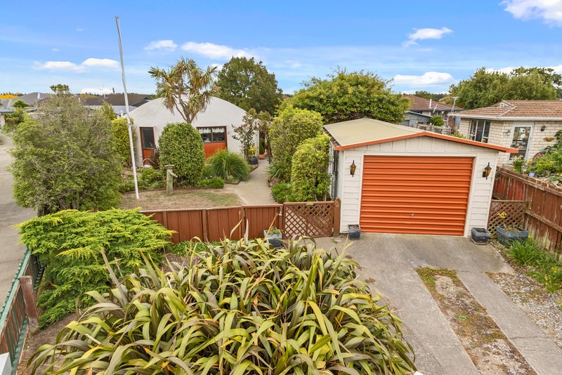 8 Sequoia Place, Parklands, Christchurch - Carousel 2
