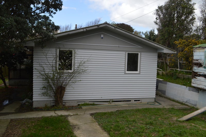 61 Leicester Street, Cannons Creek, Porirua - Carousel 11