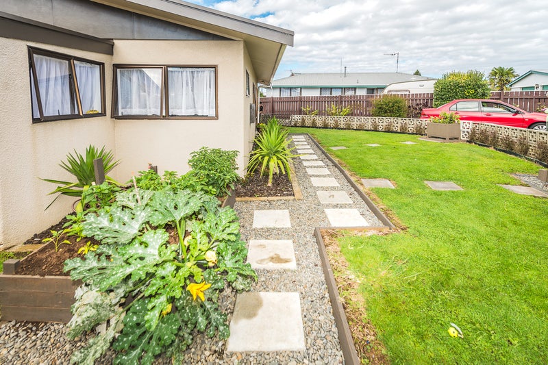 10B Essex Place, Springvale, Whanganui - Carousel 2