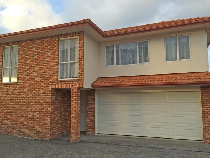 10 Birchlea Rise, Goodwood Heights, Auckland - Carousel 1