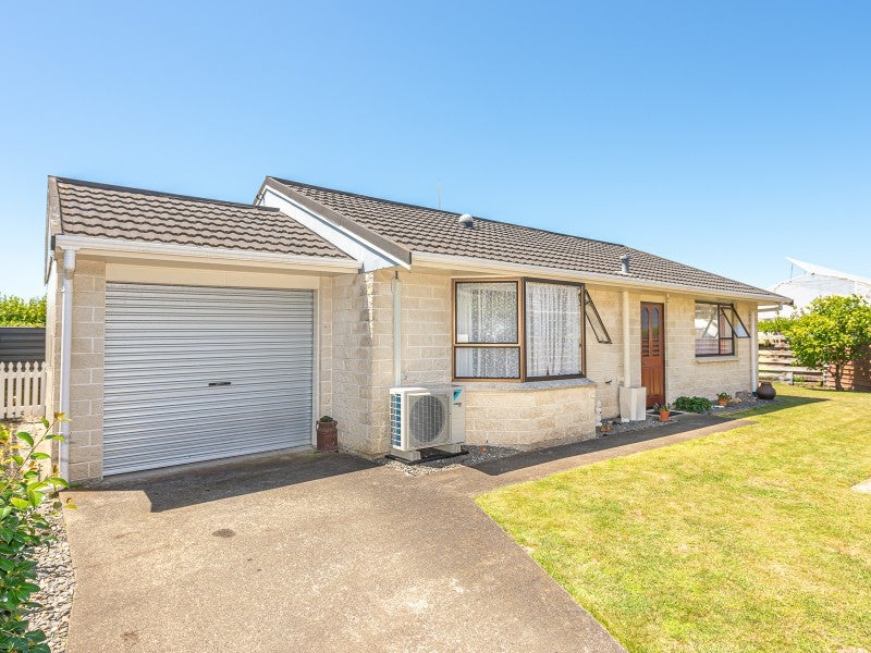 24B Devon Road, Springvale, Whanganui - Carousel 1
