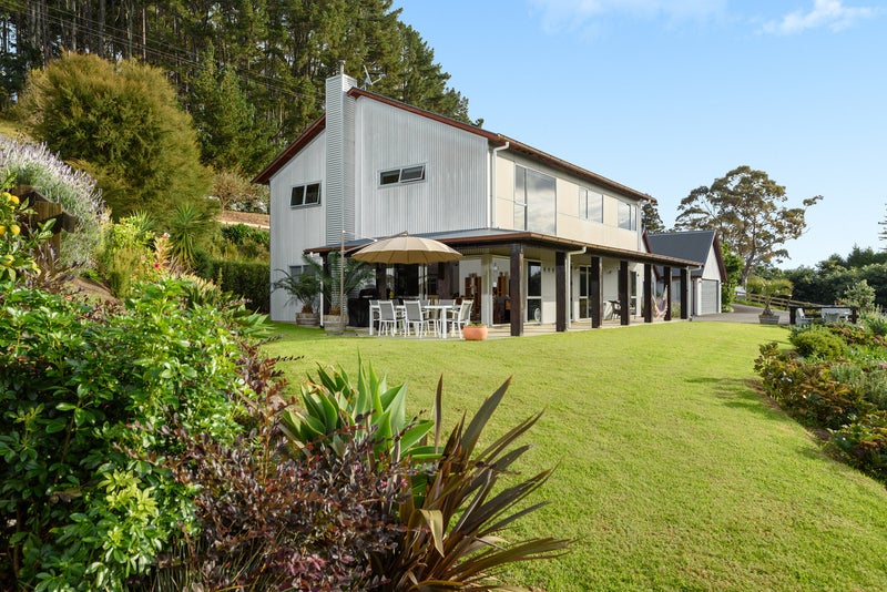 71 Turntable Hill Road, Katikati - Carousel 1
