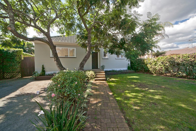 3 Moata Road, One Tree Hill, Auckland - Carousel 1