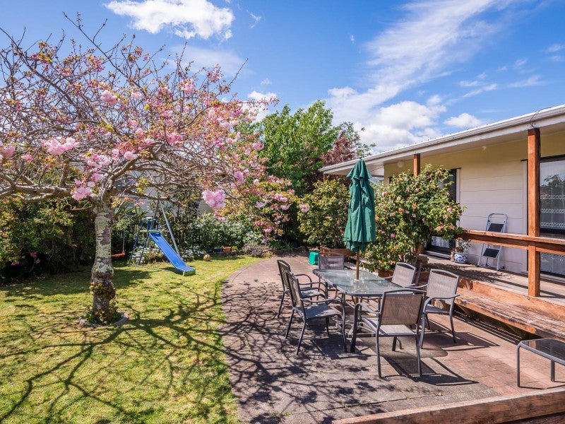 8A Elder GR, Paraparaumu, Paraparaumu - Carousel 2