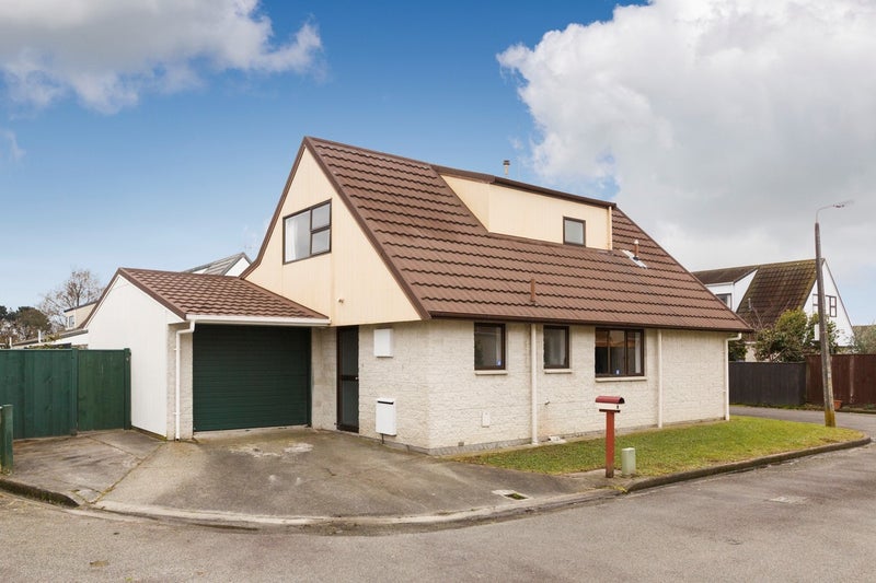 3 Charisma Court, Kelvin Grove, Palmerston North - Carousel 1