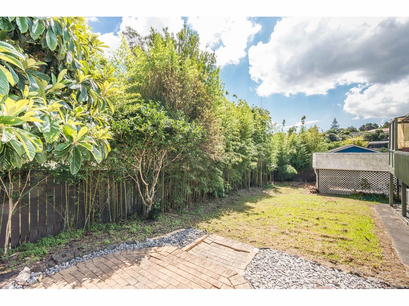 8 Longreach Drive, Sunnyvale, Auckland - Carousel 11