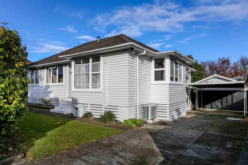49A/49 Woodleigh Street, Frankleigh Park, New Plymouth - Carousel 1