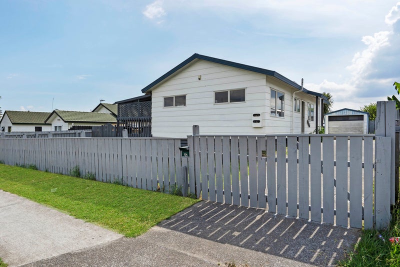 24 Riverton Drive, Randwick Park, Auckland - Carousel 2
