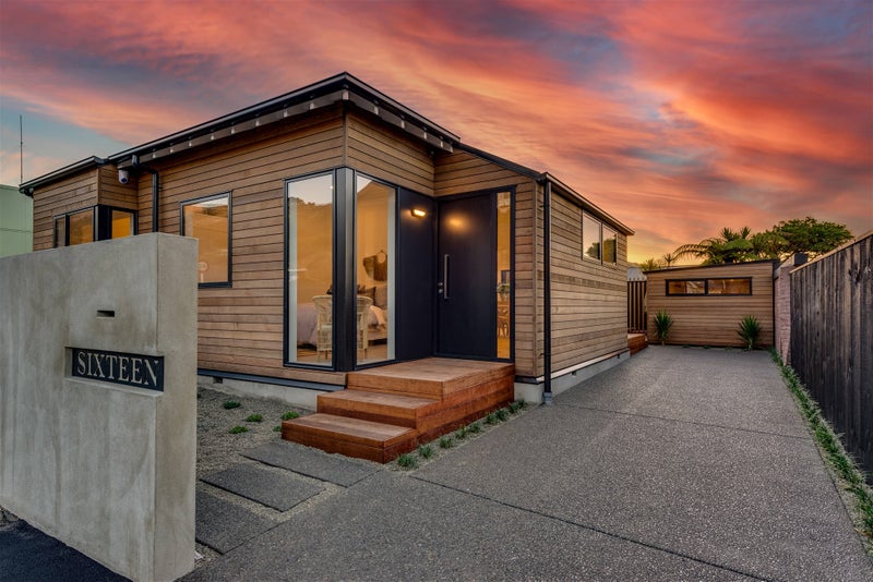 16 Head Street, Sumner, Christchurch - Carousel 1