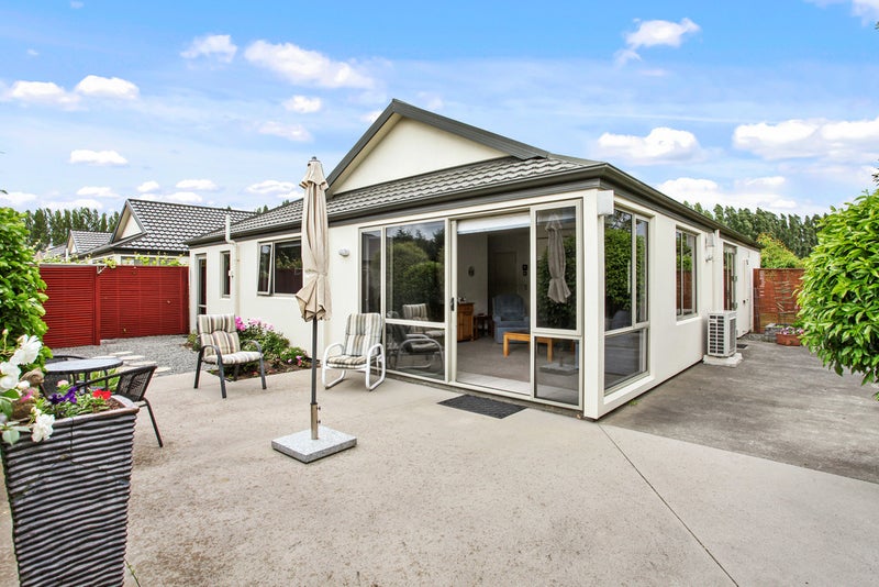 16 Northwood Villas, Northwood, Christchurch - Carousel 1