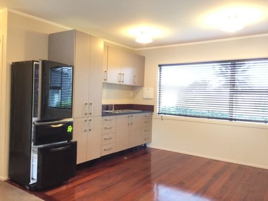 26 North Road, Papakura - Carousel 2