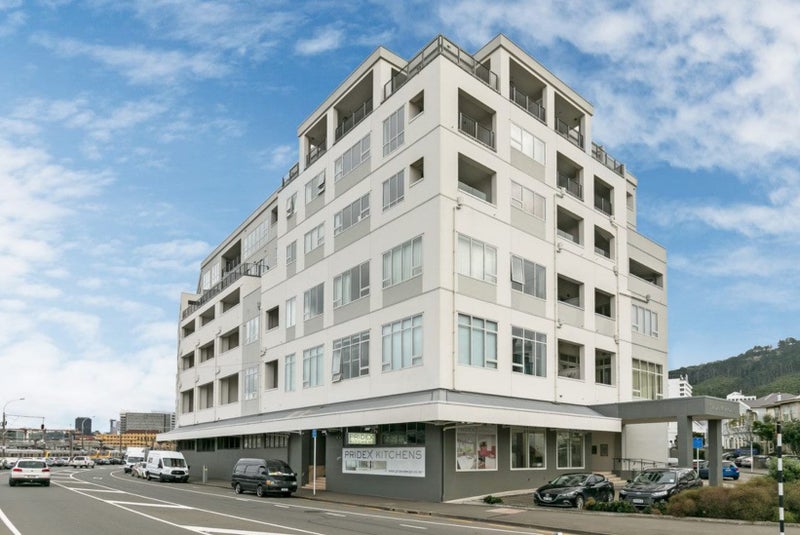 212/107 Thorndon Quay, Pipitea, Wellington - Carousel 11