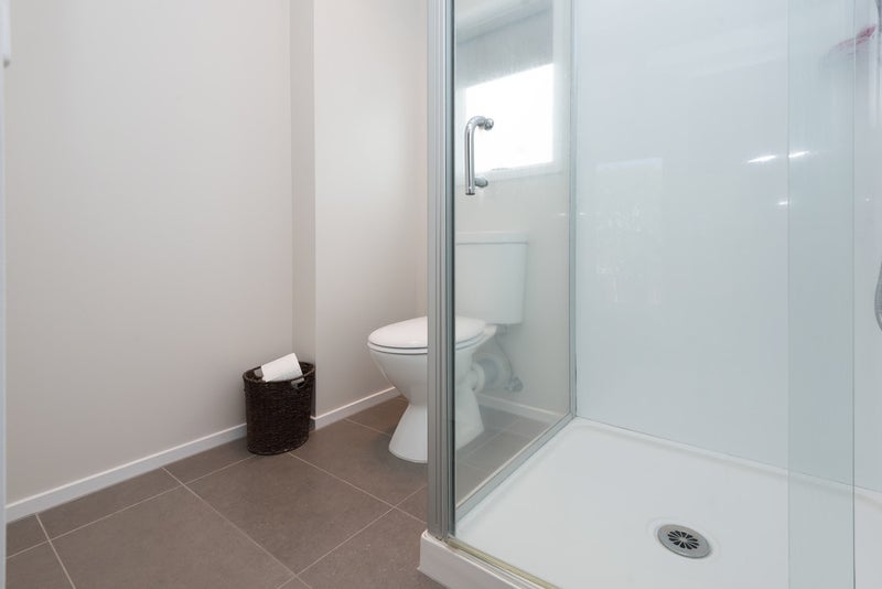 7 Robbies Road, Shelly Park, Auckland - Carousel 26