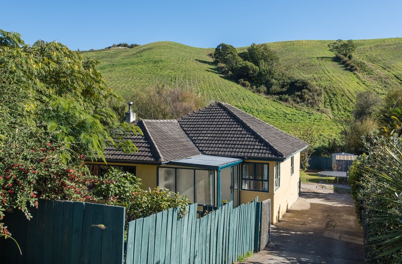 104 Emano Street, Toi Toi, Nelson - Carousel 1