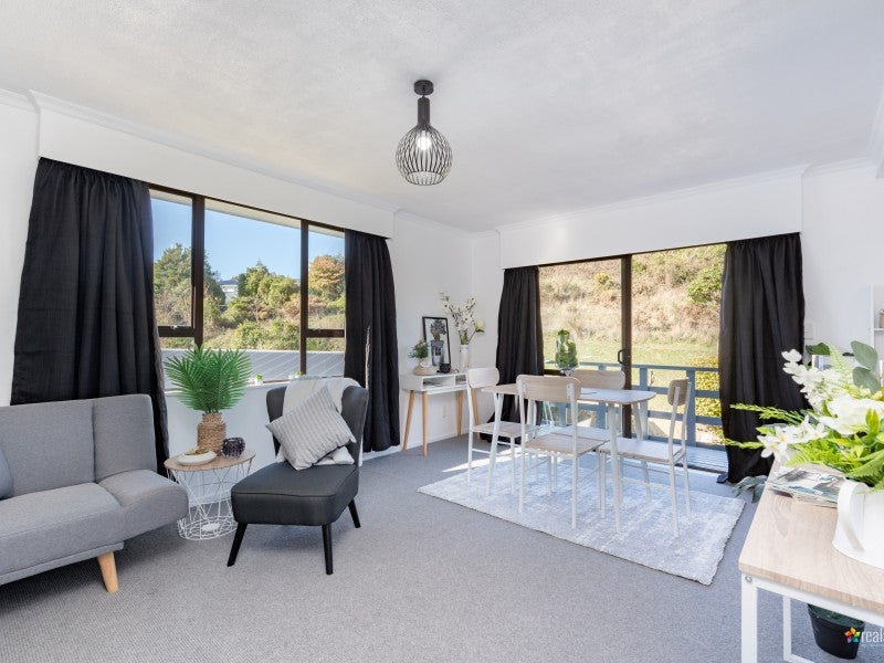 17C Rose Street, Ranui Heights, Porirua - Carousel 2