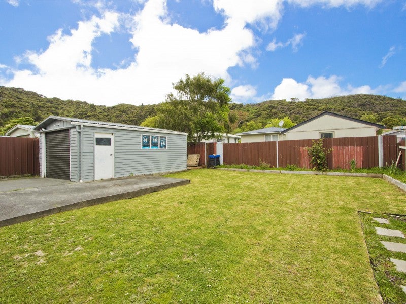 62 Meremere Street, Wainuiomata, Lower Hutt - Carousel 2