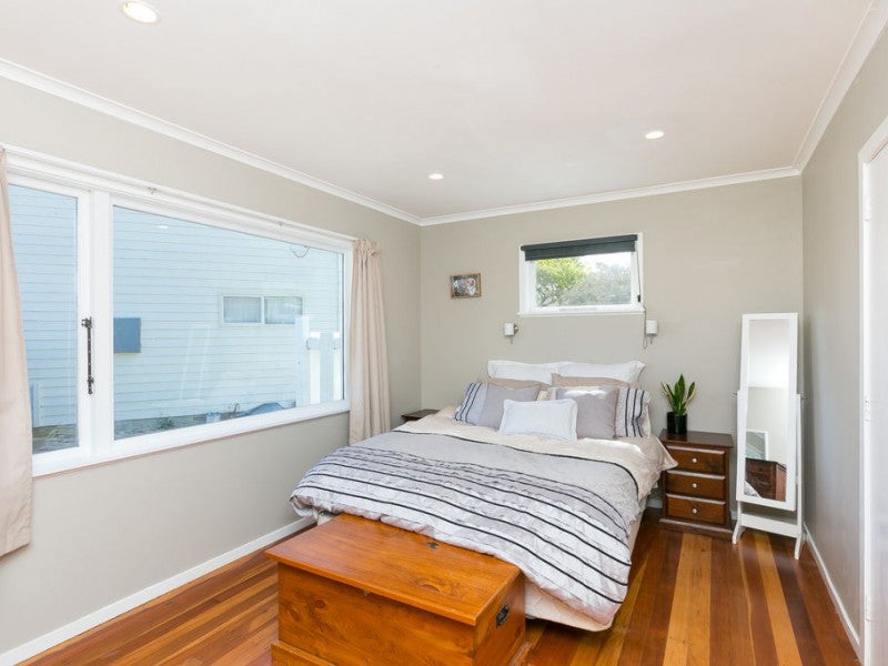 73 Montreal Grove, Kingston, Wellington - Carousel 2