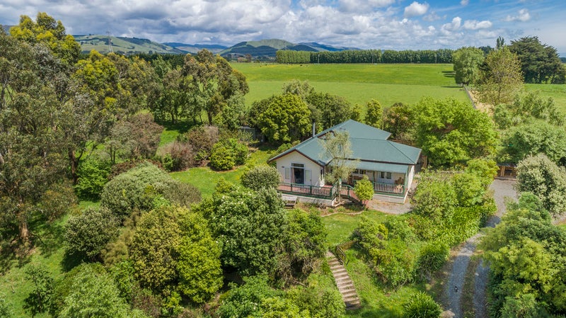 68 Harts Road, Turitea, Palmerston North - Carousel 1