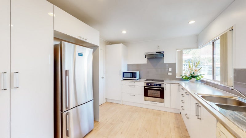 3/692 Whangaparaoa Road, Stanmore Bay, Whangaparaoa - Carousel 2