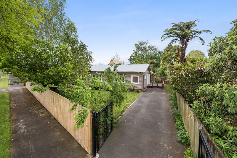 7 Firth Street, Hamilton East, Hamilton - Carousel 2