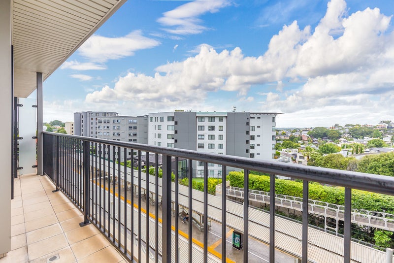 414/176 Broadway, Newmarket, Auckland - Carousel 2