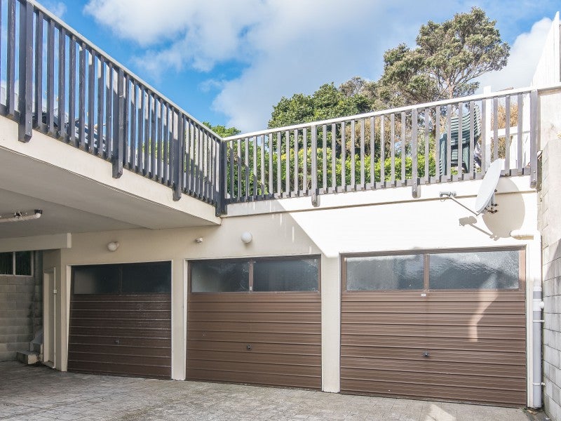 1B Arawa Road, Hataitai, Wellington - Carousel 8