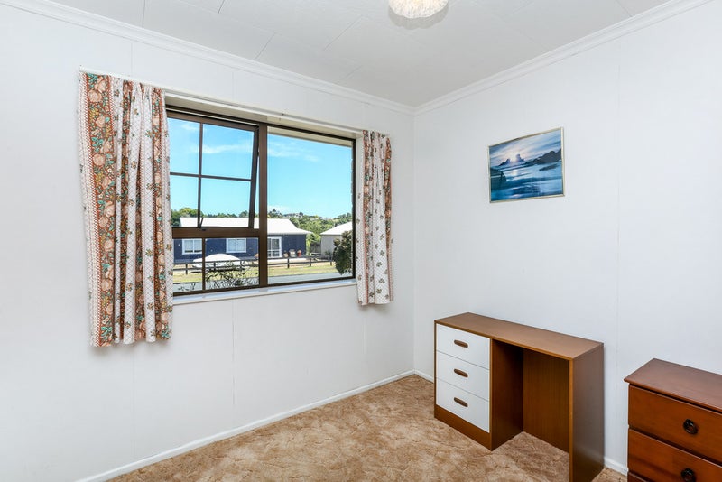 4 Squire Place, Blagdon, New Plymouth - Carousel 26