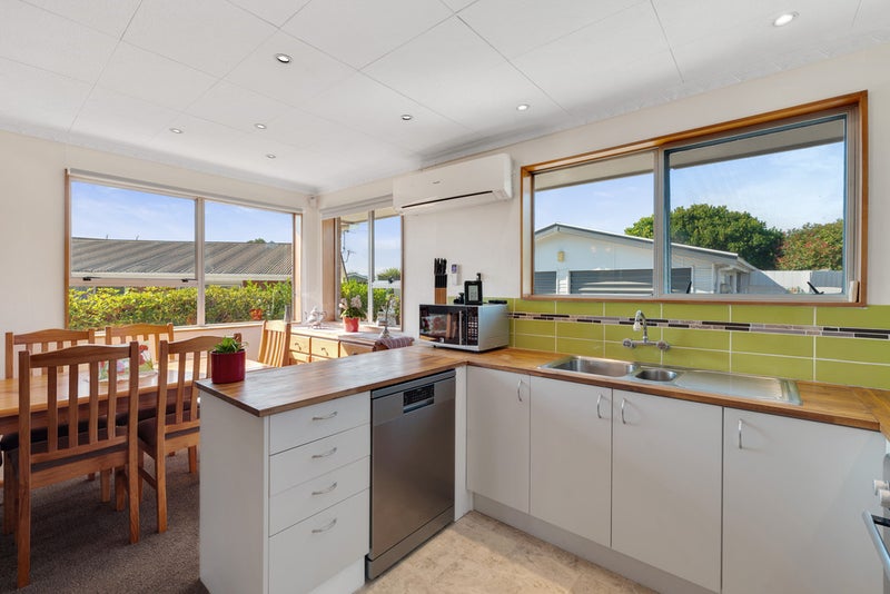 71 Warren Crescent, Hillmorton, Christchurch - Carousel 2