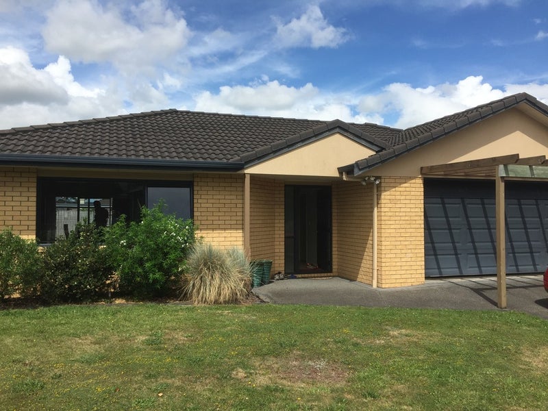 9 Lockhart Place, Rototuna, Hamilton - Carousel 1