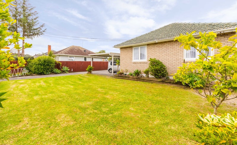 8 Margate Road, Blockhouse Bay, Auckland - Carousel 2