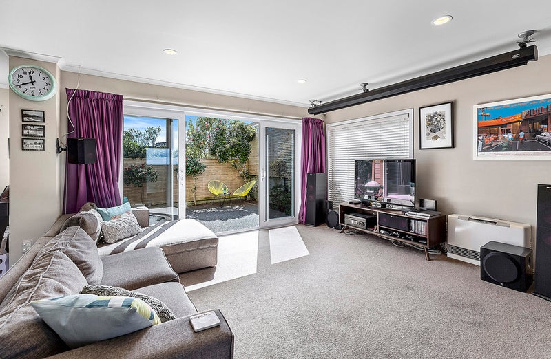 67A Mills Road, Brooklyn, Wellington - Carousel 2