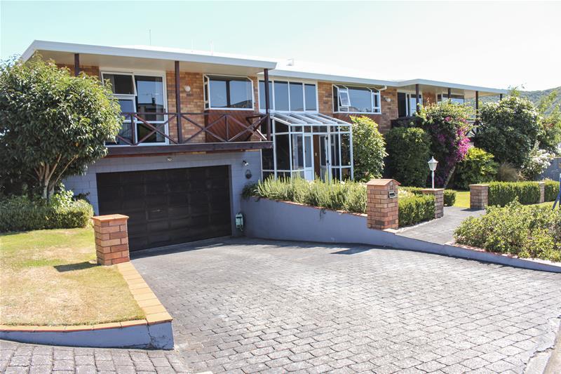 12 Matai Place, Waikawa, Picton - Carousel 1