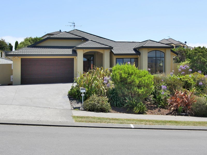 5 Pendennis Point, Camborne, Porirua - Carousel 1