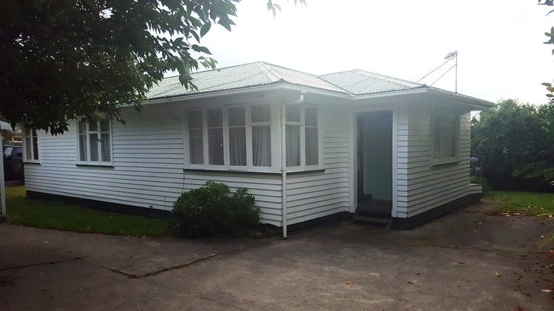 2/18 Arrowsmith Avenue, Waipahihi, Taupō - Carousel 1