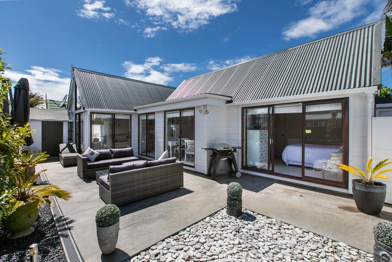 1/852 Manukau Road, Royal Oak, Auckland - Carousel 1