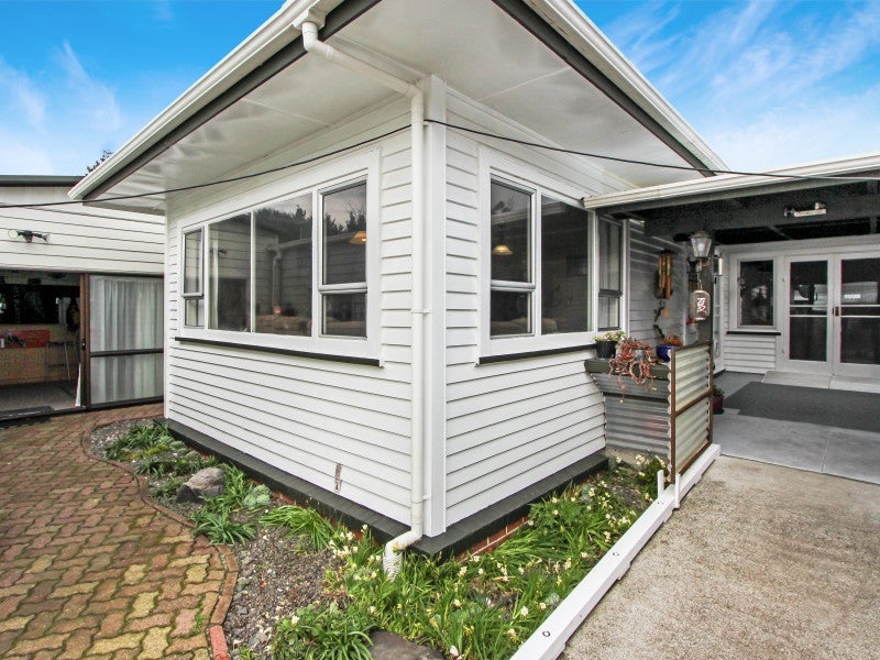 26 Russell Road, Fairy Springs, Rotorua - Carousel 2