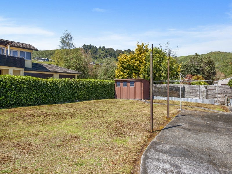 15 Angela Place, Kinloch, Taupō - Carousel 8