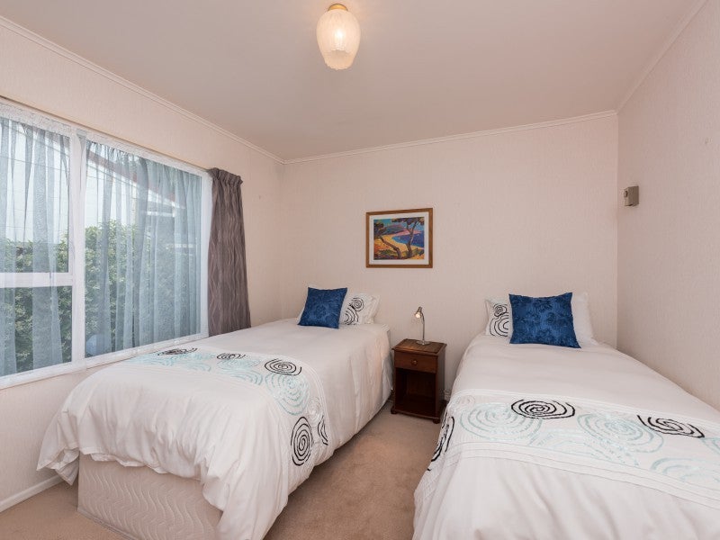 2/73 Marine Parade, Seatoun, Wellington - Carousel 12