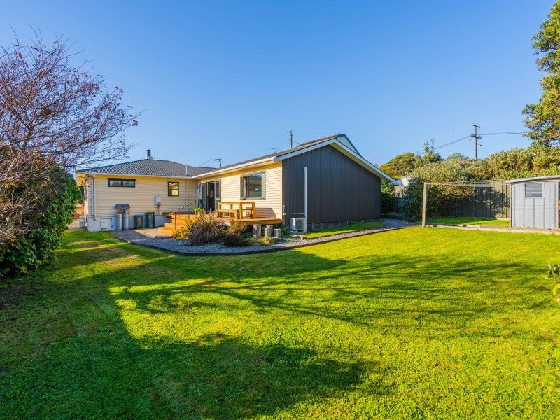 4 Gray Street, Pukerua Bay, Porirua - Carousel 2