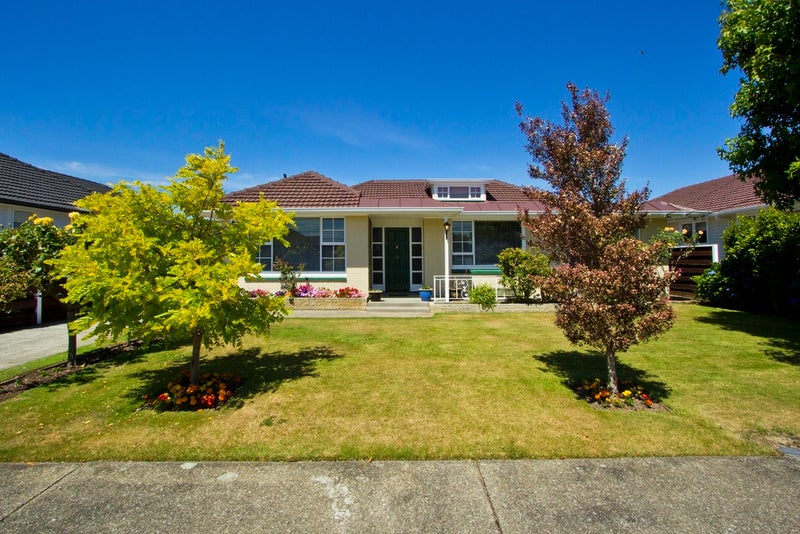12 Holyoake Crescent, Avalon, Lower Hutt - Carousel 1