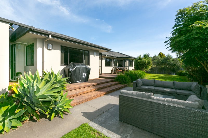 21 Montrose Place, Highlands Park, New Plymouth - Carousel 1