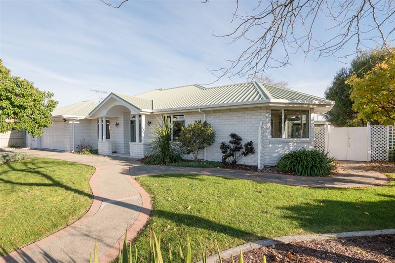 57 Starveall Street, Brightwater - Carousel 2