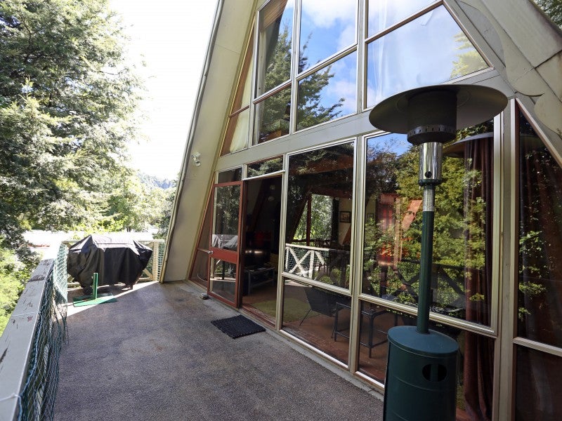 8 Huriwaka Street, Kuratau, Tūrangi - Carousel 1