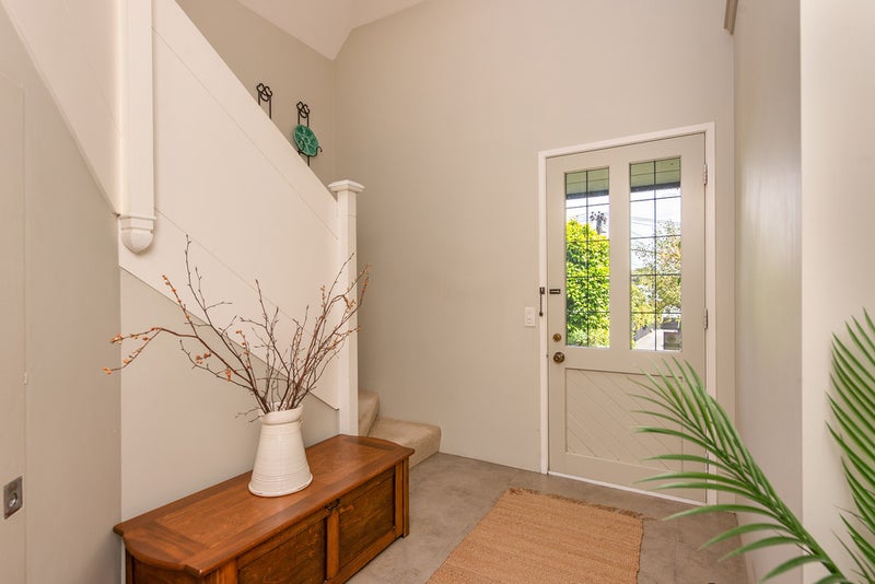 19 Lancaster Street, Karori, Wellington - Carousel 2