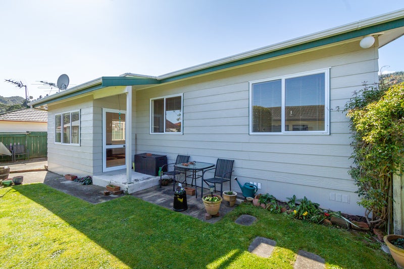 2/5 Glenbrook Grove, Naenae, Lower Hutt - Carousel 14
